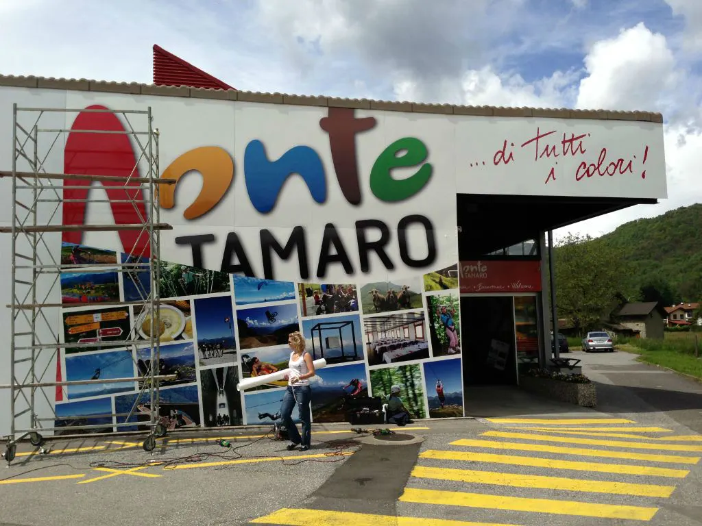 Insegna realizzata da Color-Studio